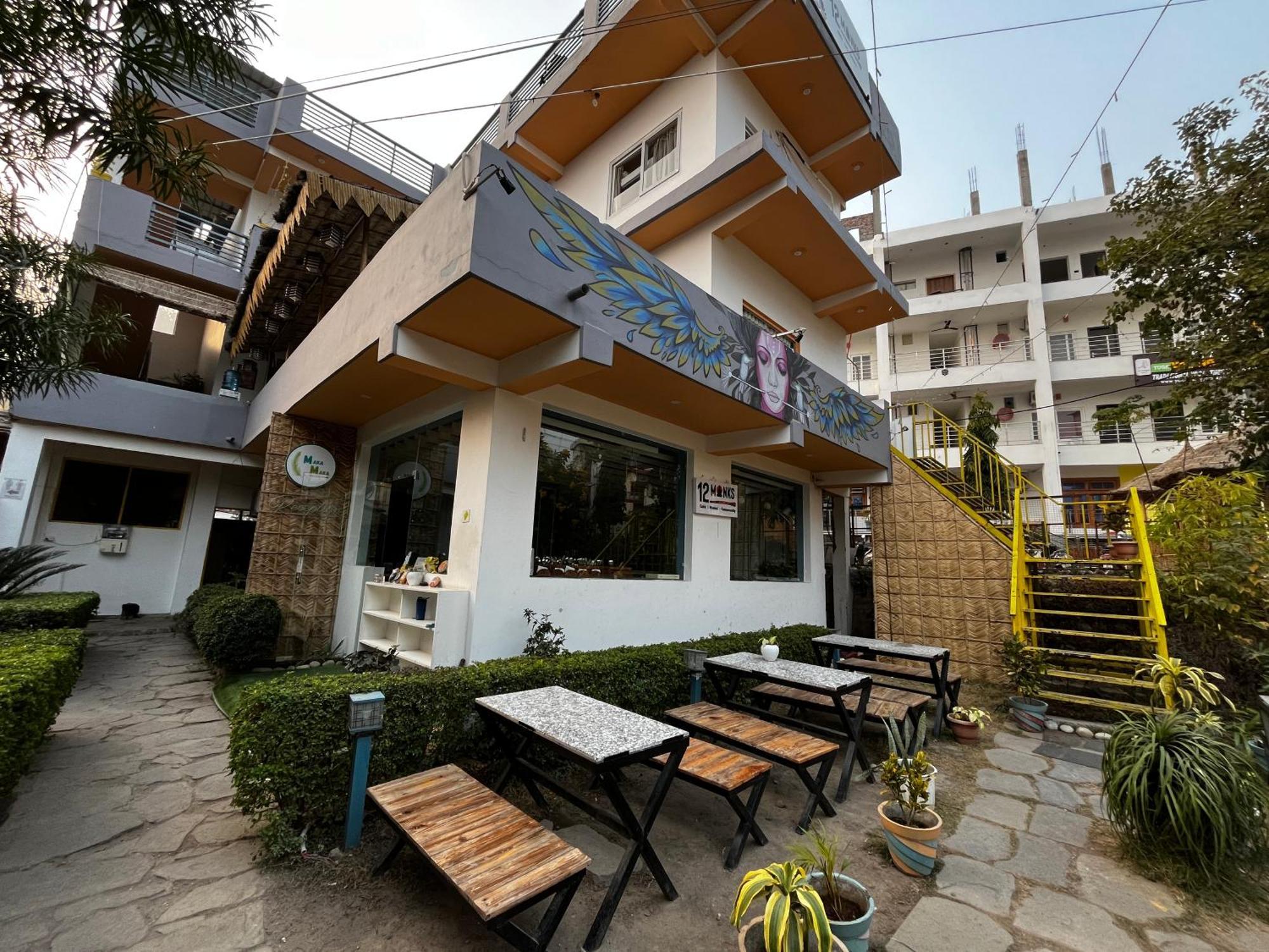 12 Monks Rishikesh Hostel Exterior photo